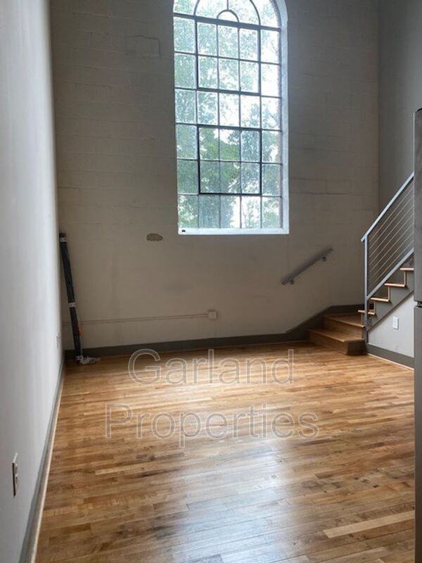 821 Salem Ave Sw #4 - Photo 7 of 9