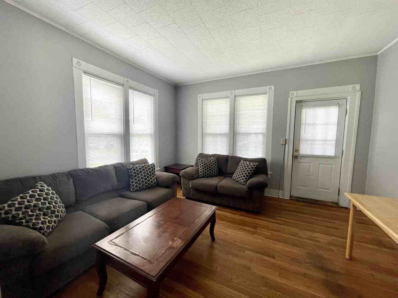 69-71 Groton Avenue - Photo 3 of 18