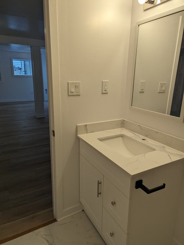 Woodmount Dr & Ritson Rd N - Photo 5 of 12