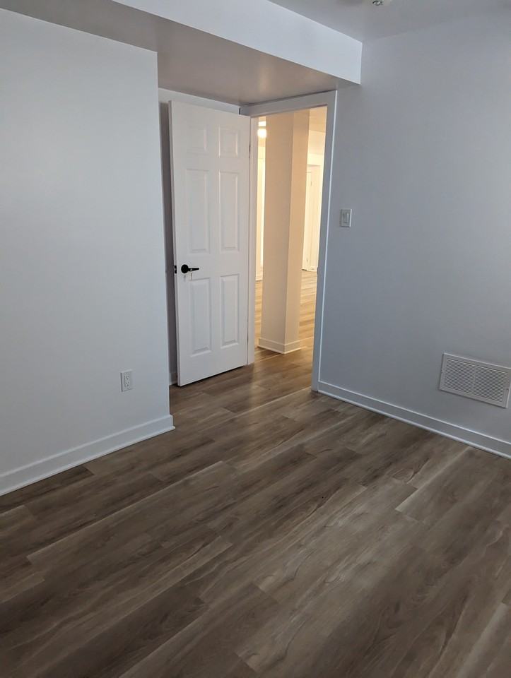 Woodmount Dr & Ritson Rd N - Photo 6 of 12