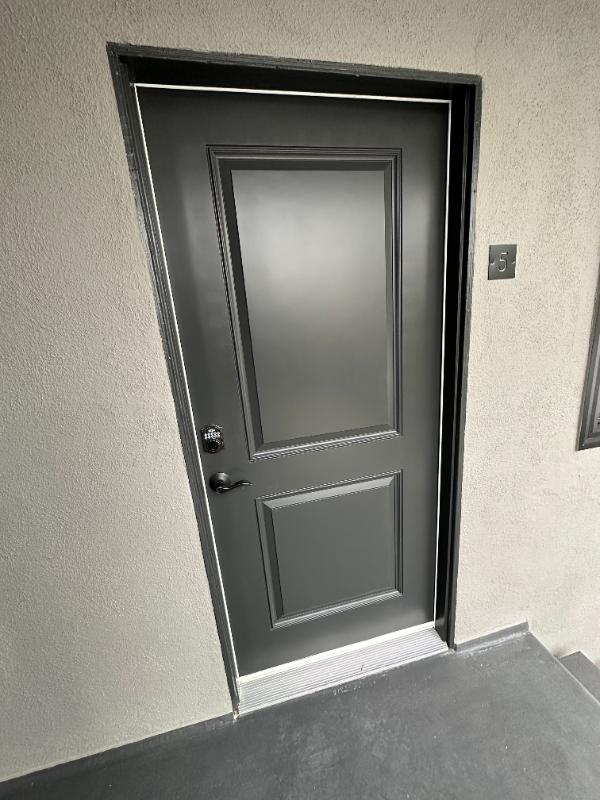 2021 N Beachwood Dr #5 - Photo 4 of 40