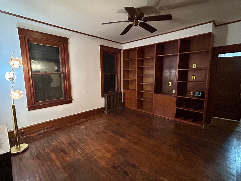 613 10th Ave - Photo 2 of 22