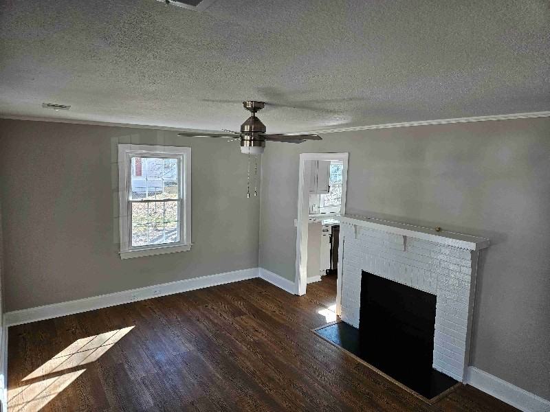 209 Pershing St - Photo 4 of 15