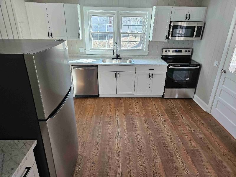 209 Pershing St - Photo 6 of 15