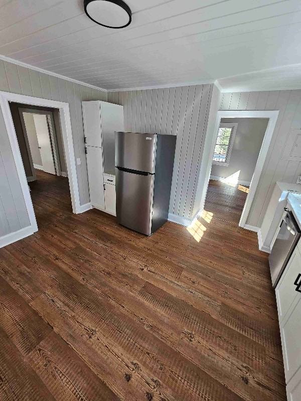 209 Pershing St - Photo 7 of 15