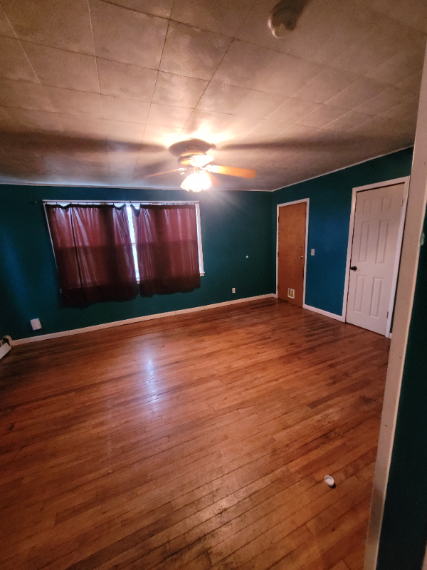 123 S Cayuga St #2 - Photo 3 of 13