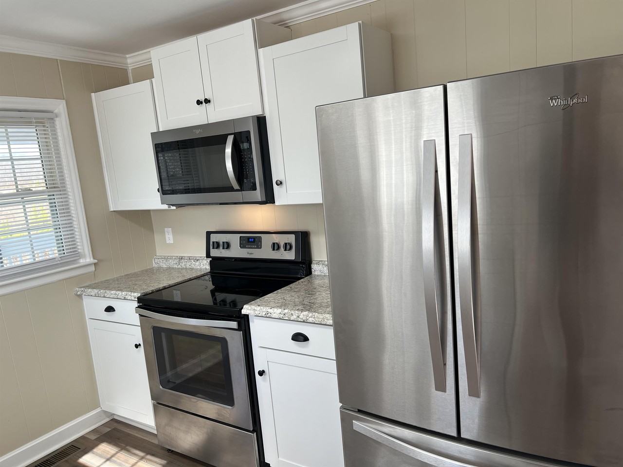 390 Vickie Lee Dr #1 - Photo 2 of 6