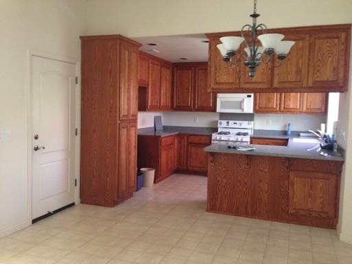 651 Glenbrook Dr - Photo 2 of 7