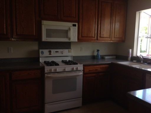 651 Glenbrook Dr - Photo 3 of 7