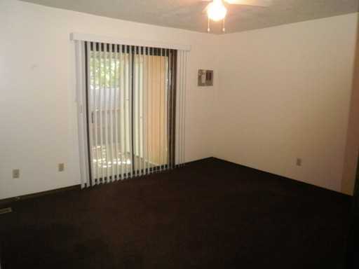 900 Aspen Ct - Photo 3 of 14