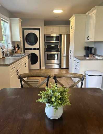 7 Mintern Ave - Photo 3 of 7