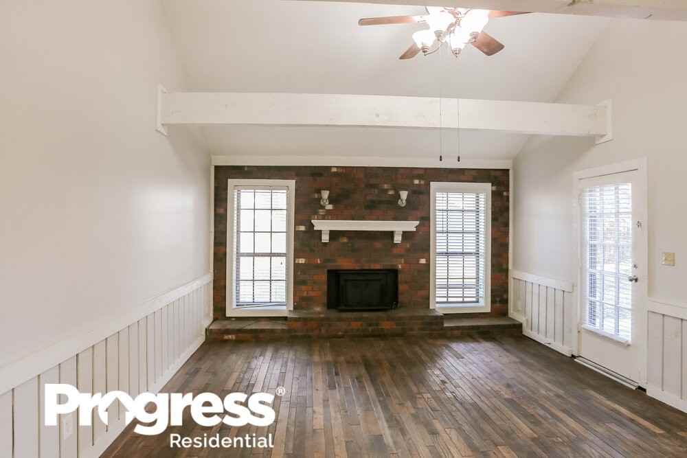 4669 Blandford Dr - Photo 3 of 16