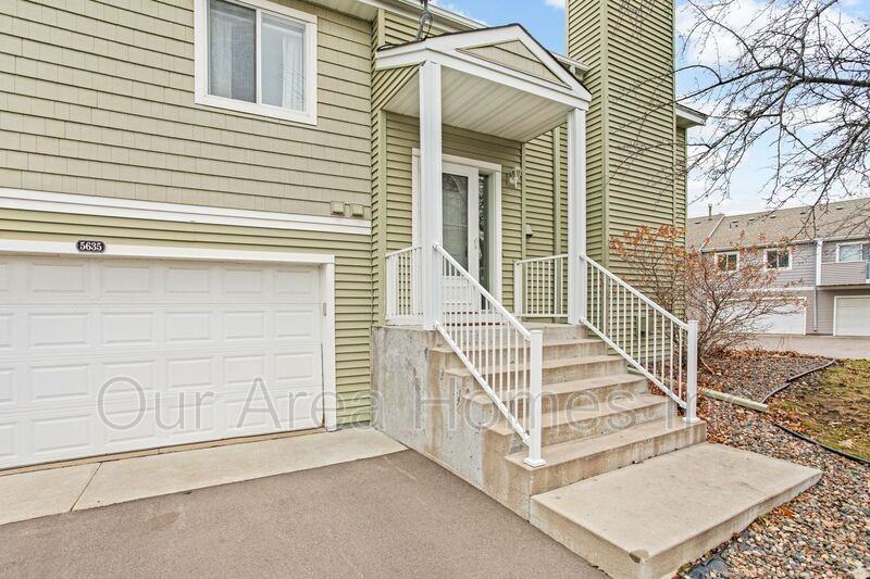 5635 Sanibel Dr - Photo 2 of 22