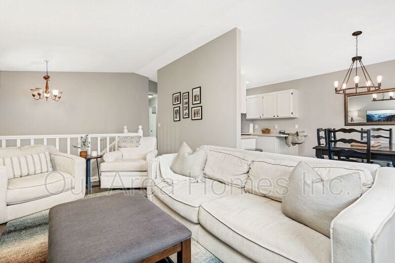 5635 Sanibel Dr - Photo 4 of 22