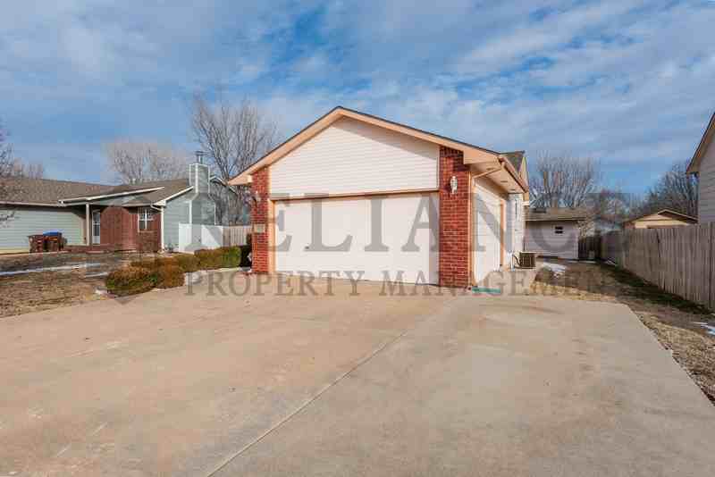 1938 S Chateau St - Photo 3 of 30