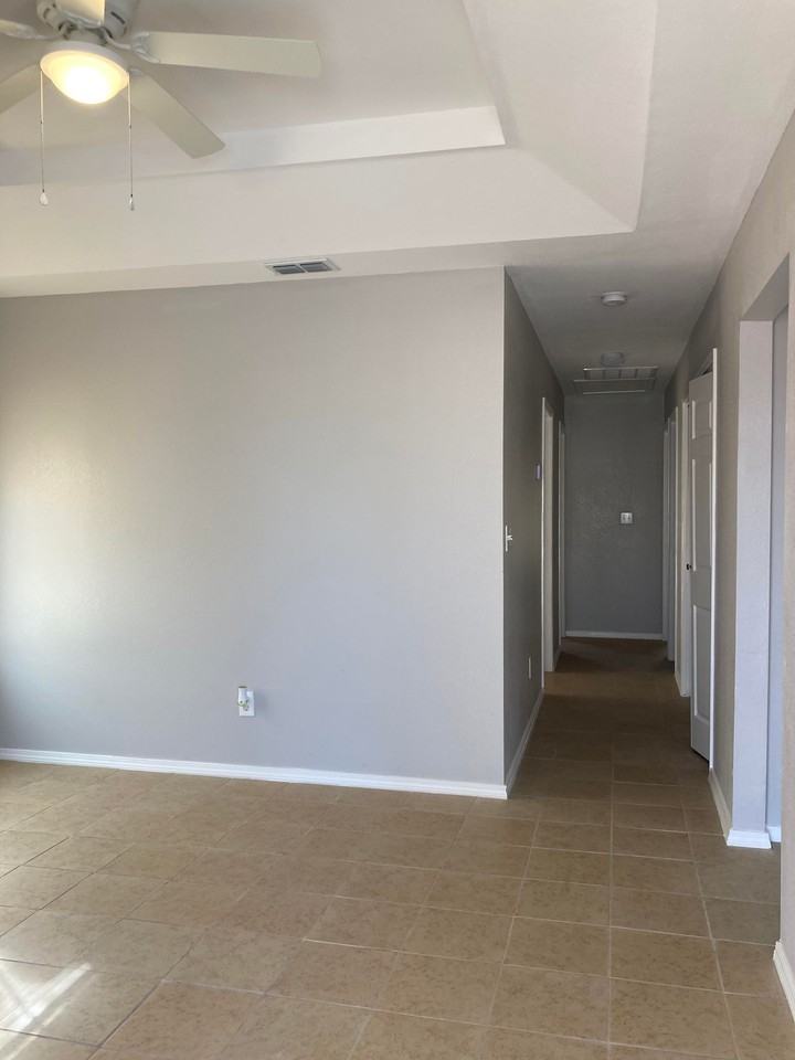 521 Amigos Lane - Photo 2 of 16