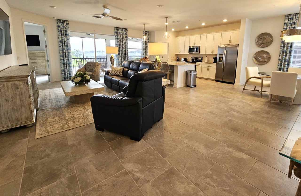 5722 Oakmont Court - Photo 4 of 50