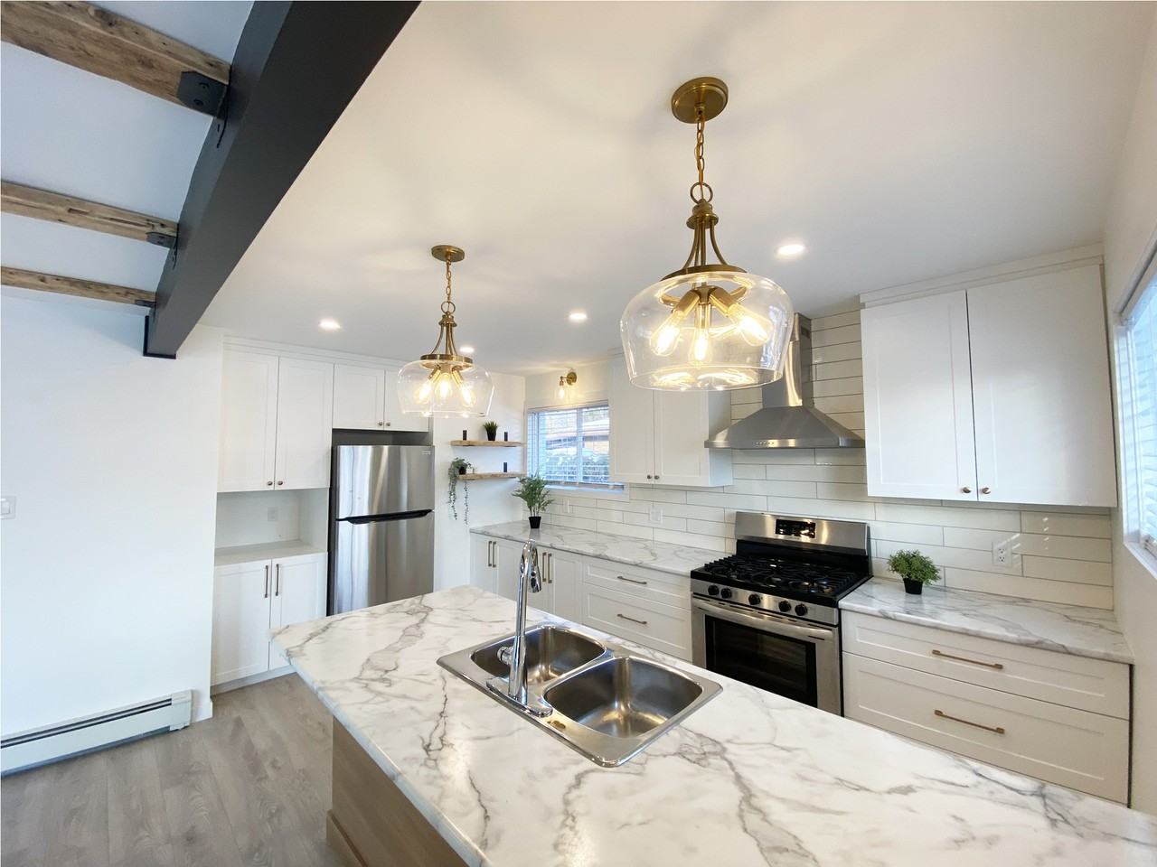 668 Claude Street #A - Photo 4 of 16