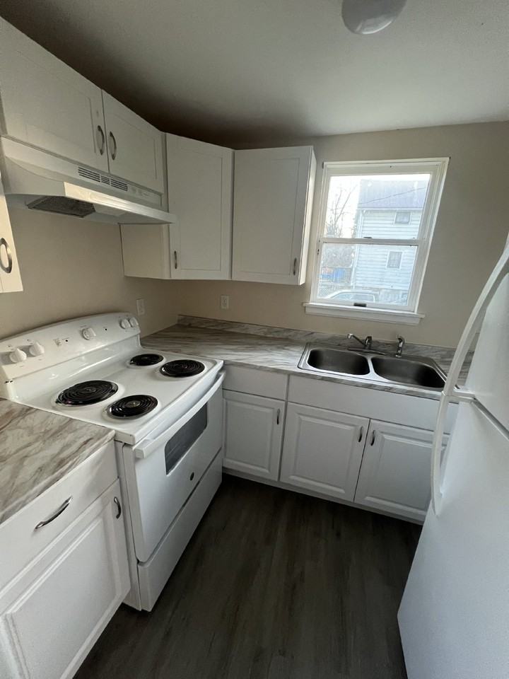 108 Marsh Ln #1 - Photo 2 of 9