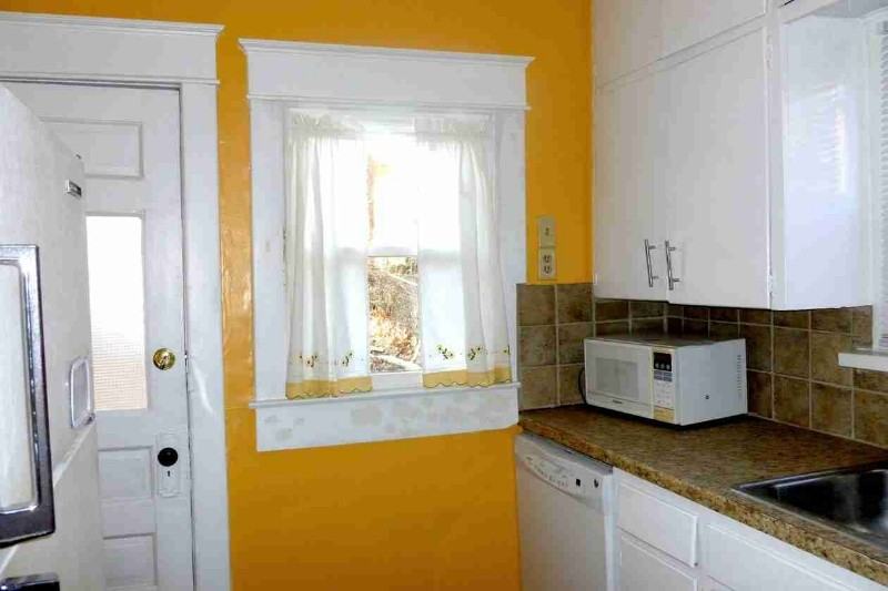 4810 Holly St - Photo 2 of 3