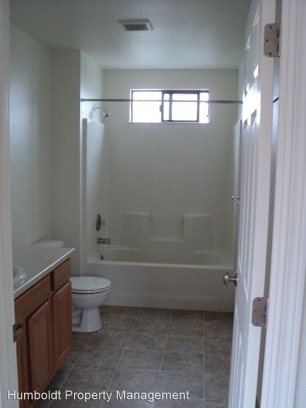 1511 - 1537 Stewart Court - Photo 3 of 3