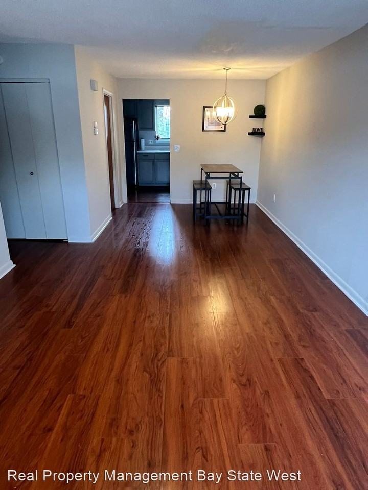 154 High Path Rd - Photo 2 of 26