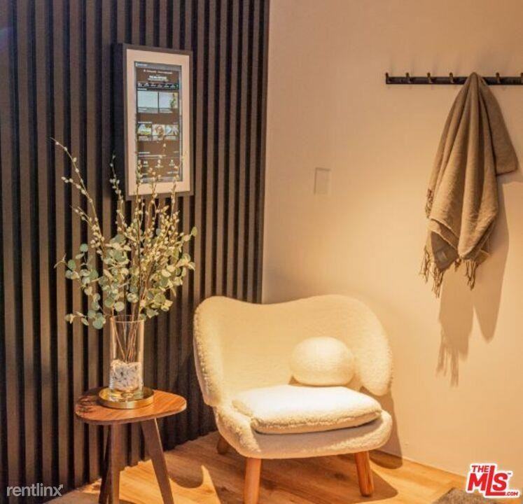 7302 Mooney Dr - Photo 2 of 10