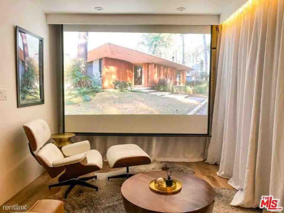 7302 Mooney Dr - Photo 3 of 10