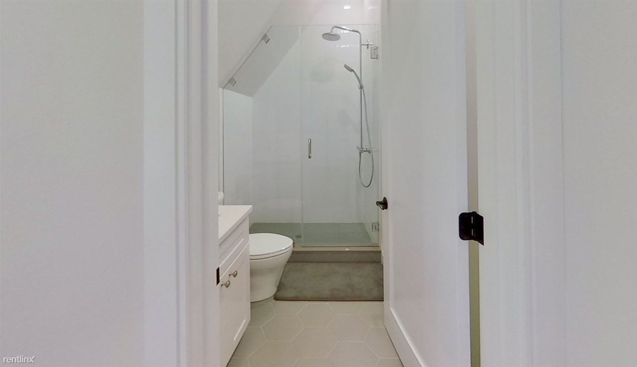 71 Linden St #44 - Photo 3 of 19