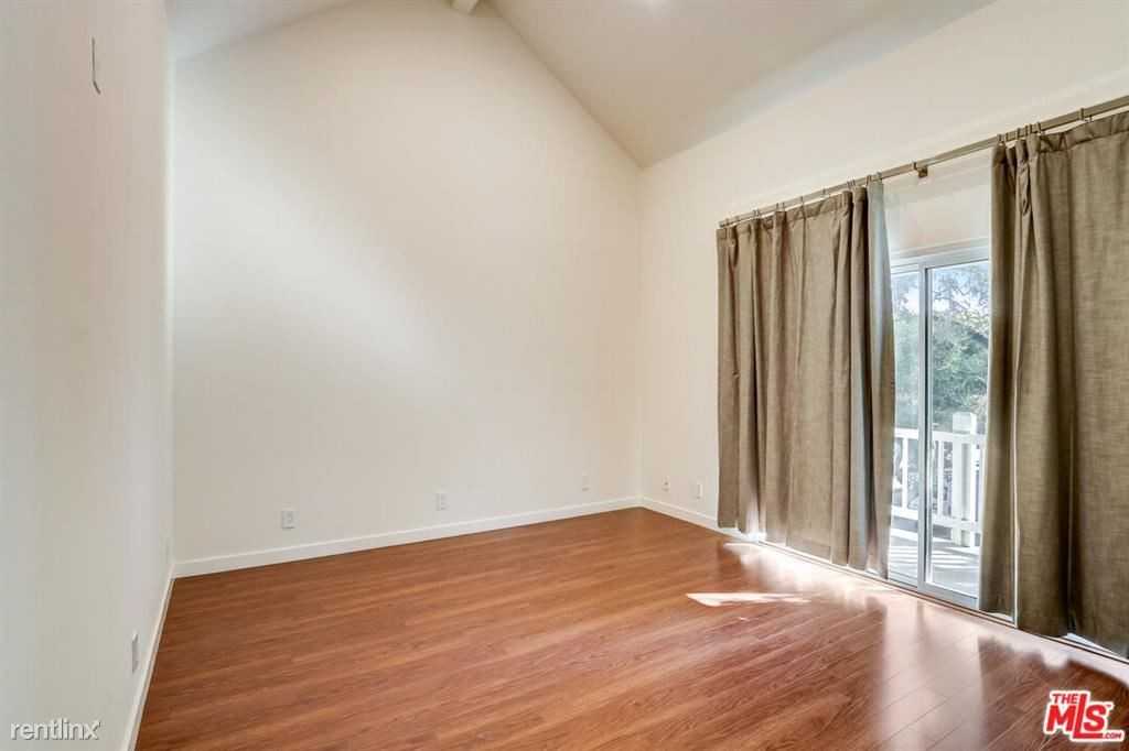 8505 Gulana Ave #6101 - Photo 2 of 11