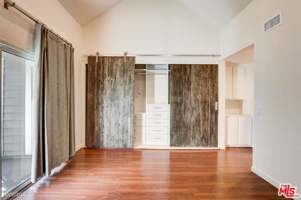 8505 Gulana Ave #6101 - Photo 3 of 11