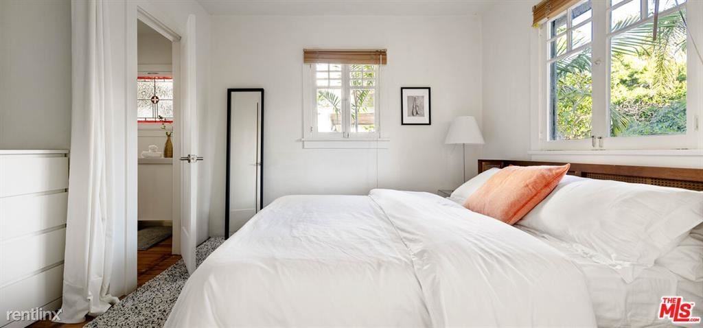 947 Amoroso Pl - Photo 3 of 10