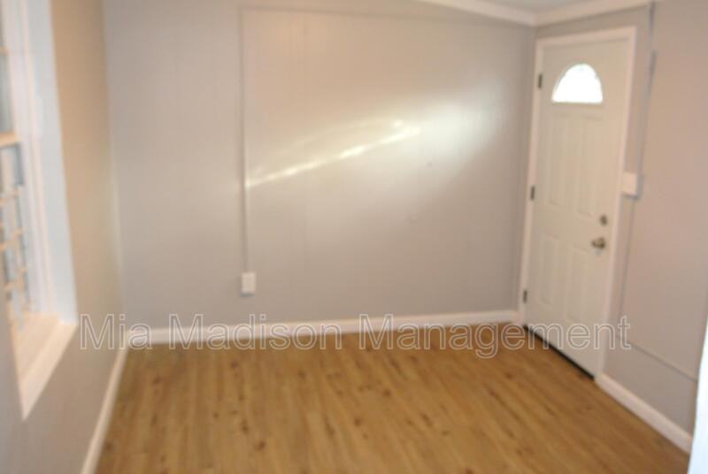 103 Hibiscus Ave - Photo 2 of 11