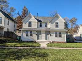 featured image of 406 7th St