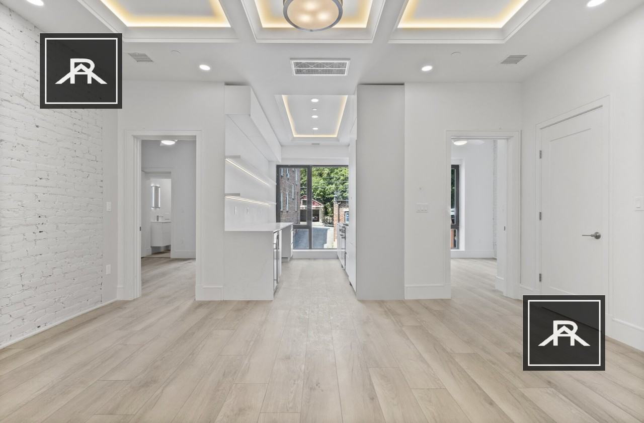 Beacon St 298, Brookline, MA 02446 4 Bedroom Apartment for Rent