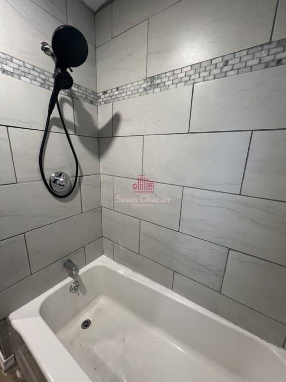 81 Merrifield St #B - Photo 7 of 10