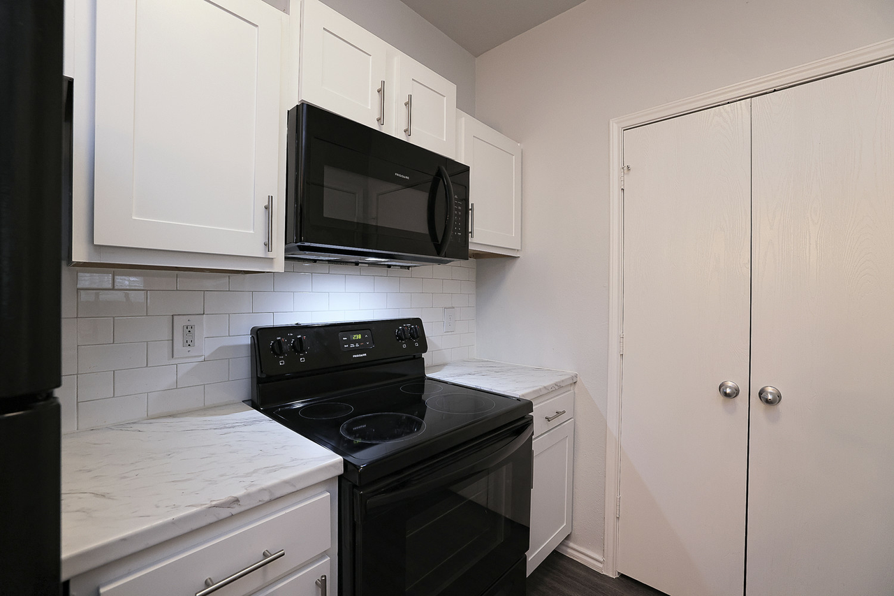 Sereno Park Apartments - Photo 6 of 50