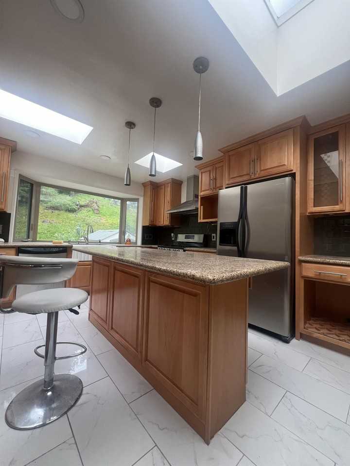 204 Clay Ave #1 - Photo 3 of 15
