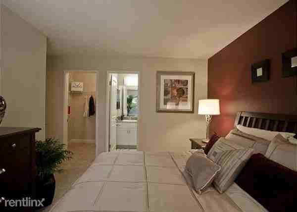 E El Camino Real - Photo 3 of 8