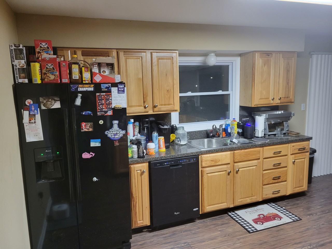 10818 Wheeling Avenue - Photo 3 of 11