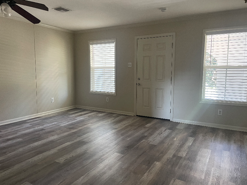 600 East University Avenue #4 - Photo 4 of 13