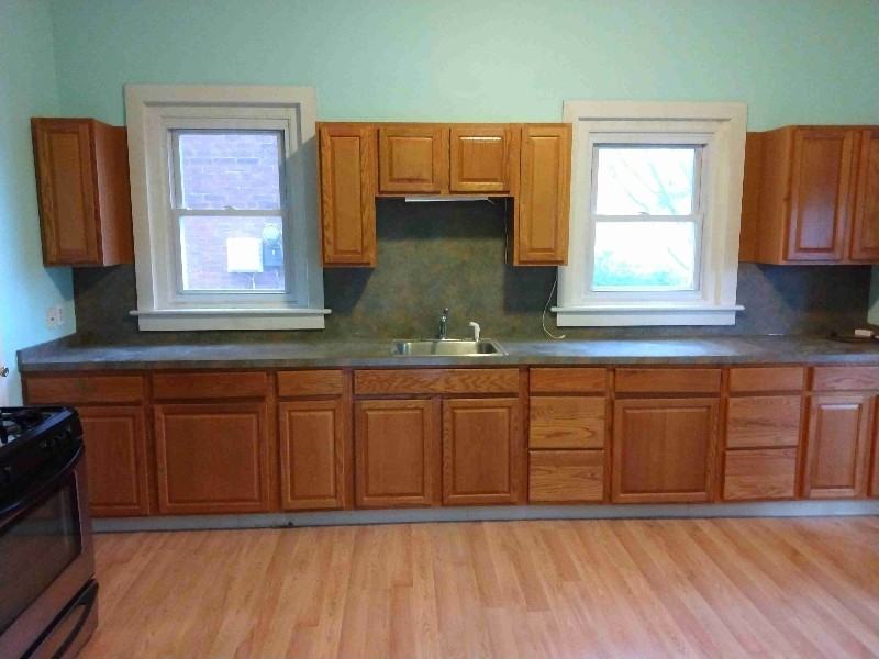 417 W Walnut St - Photo 2 of 11