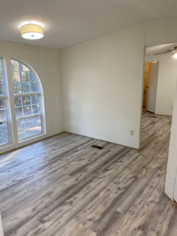 137 Cheryse Dr - Photo 2 of 11