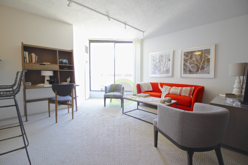 730 N Dearborn St - Photo 2 of 8