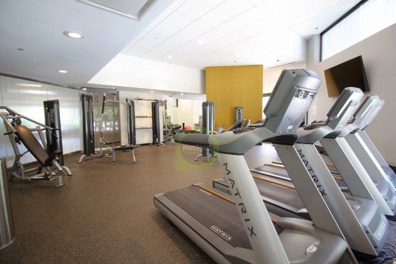 732 N Dearborn St - Photo 6 of 9