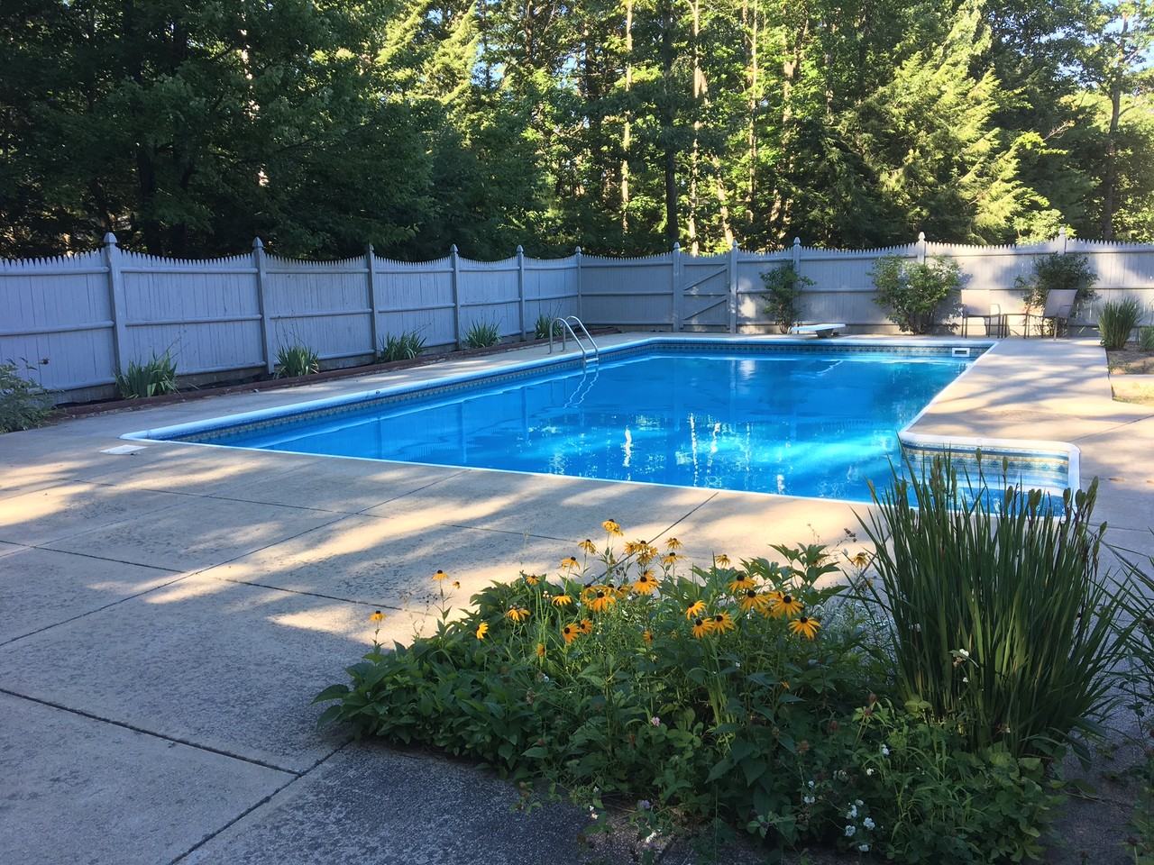 21 Oak Wood Dr #NA - Photo 2 of 11