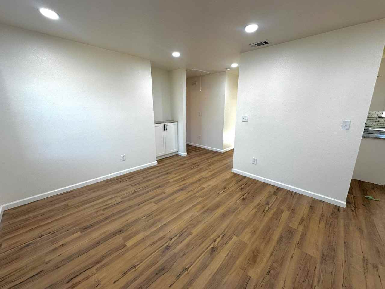 2006 San Francisco Dr #1 - Photo 6 of 22