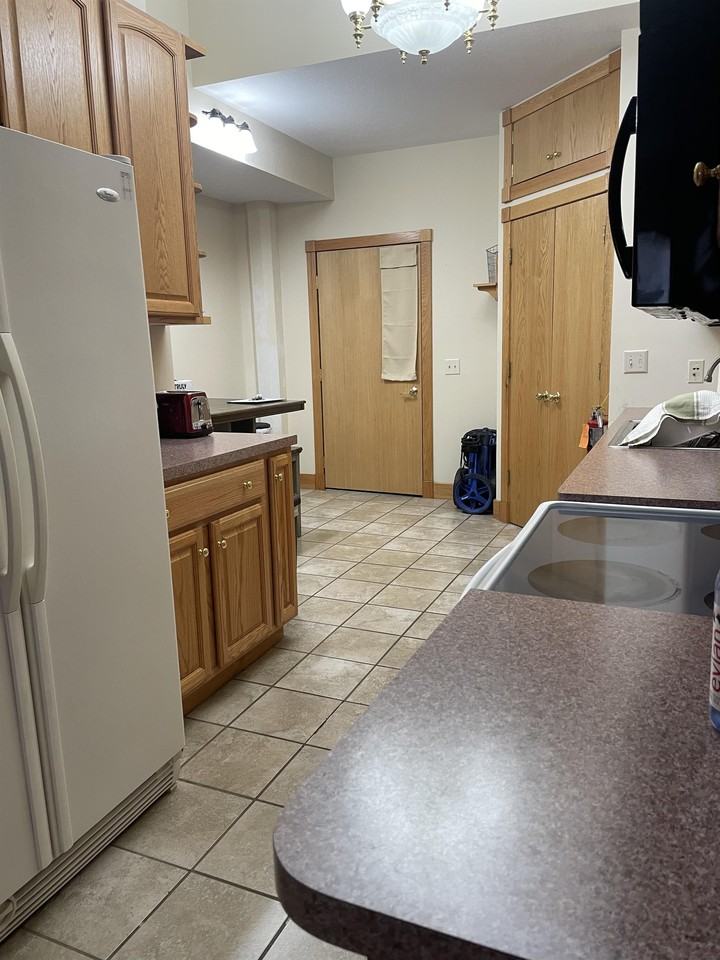 81 N Broad St #2 - Photo 4 of 18