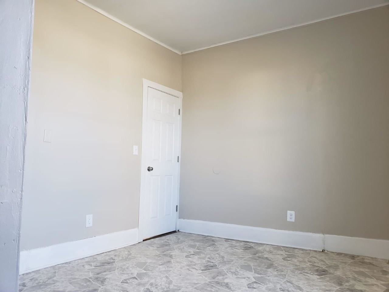 1012 7th St E #0 - Photo 7 of 11