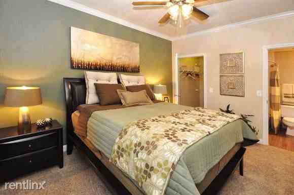 Babcock @ Huebner - Photo 2 of 26